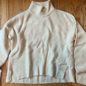 Abercrombie and Fitch Classic Easy Turtleneck Sweater Ivory Size Small